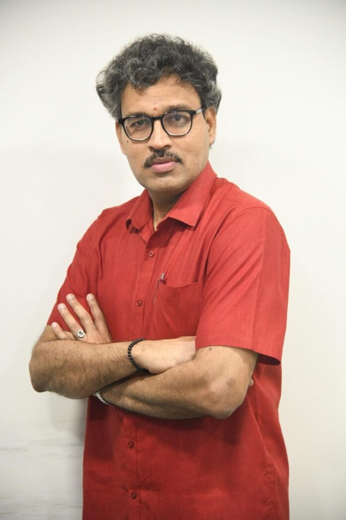Jayadeva's writings for two years as 'best film book'