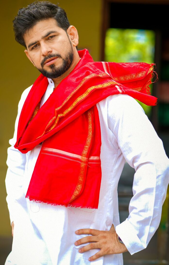 Gordhan Singh to be seen as a villain in 'Maa Oori Bavi'