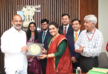 జాతీయ ఐక్యతకు పరిరక్షకులు ‘ఐఐఎస్’లు IIS are the guardians of national unity.