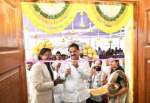 నైతిక విలువలతో కూడిన సమాజ నిర్మాణంలో యువ న్యాయవాదులు కీలక పాత్ర పోషించాలి : ఎమ్మెల్యే మల్ రెడ్డి రంగారెడ్డి Young lawyers should play a key role in building a society with moral values: MLA Mal Reddy Ranga Reddy